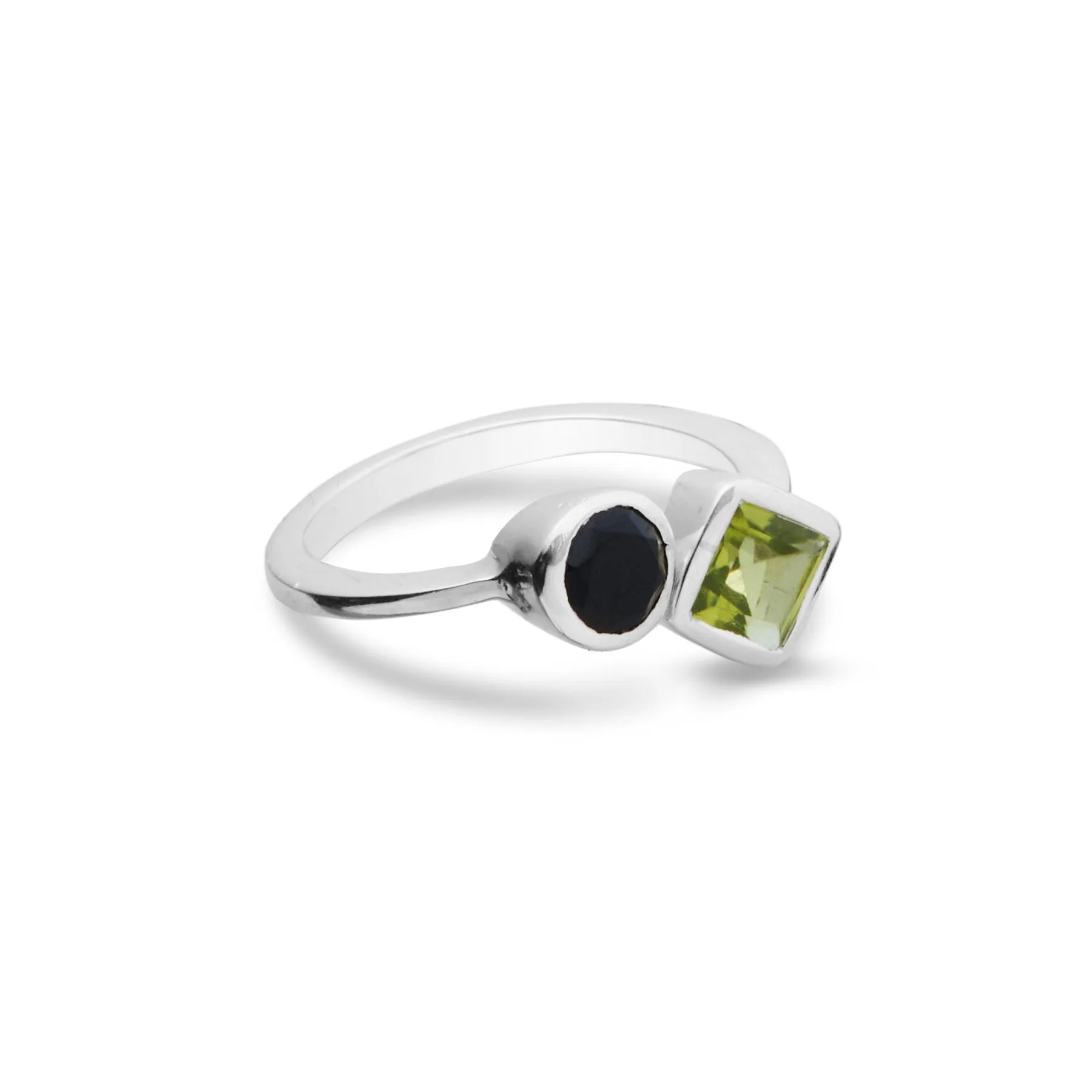 Black Onyx & Peridot Ring
