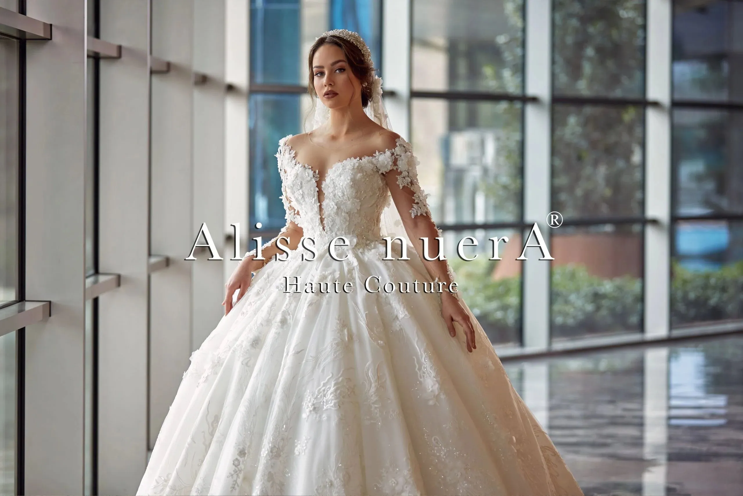 Floral Applique Off White Princess Wedding Dress with Corset Back and Long Lace Train