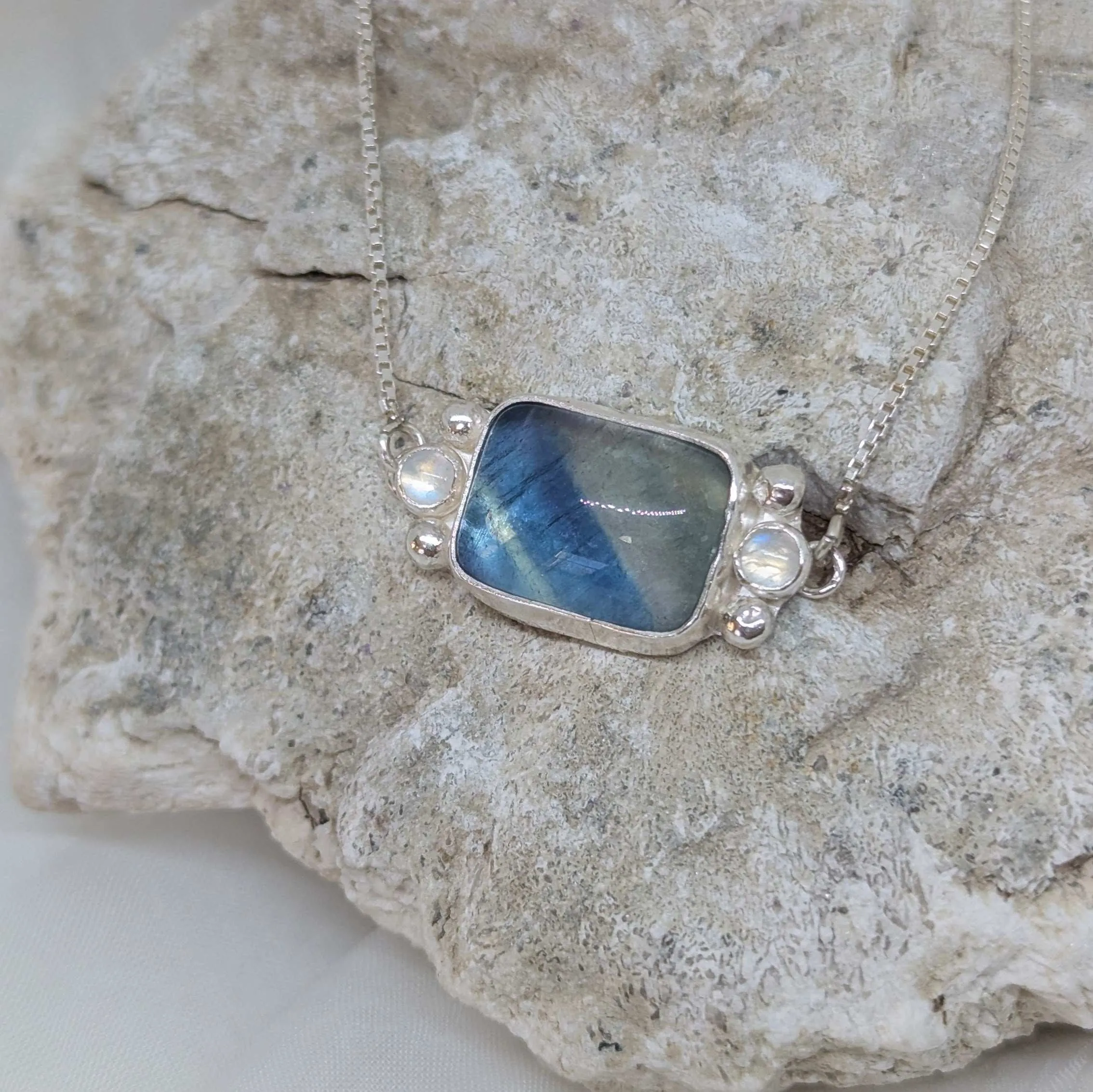 Fluorite and moonstone bracelet