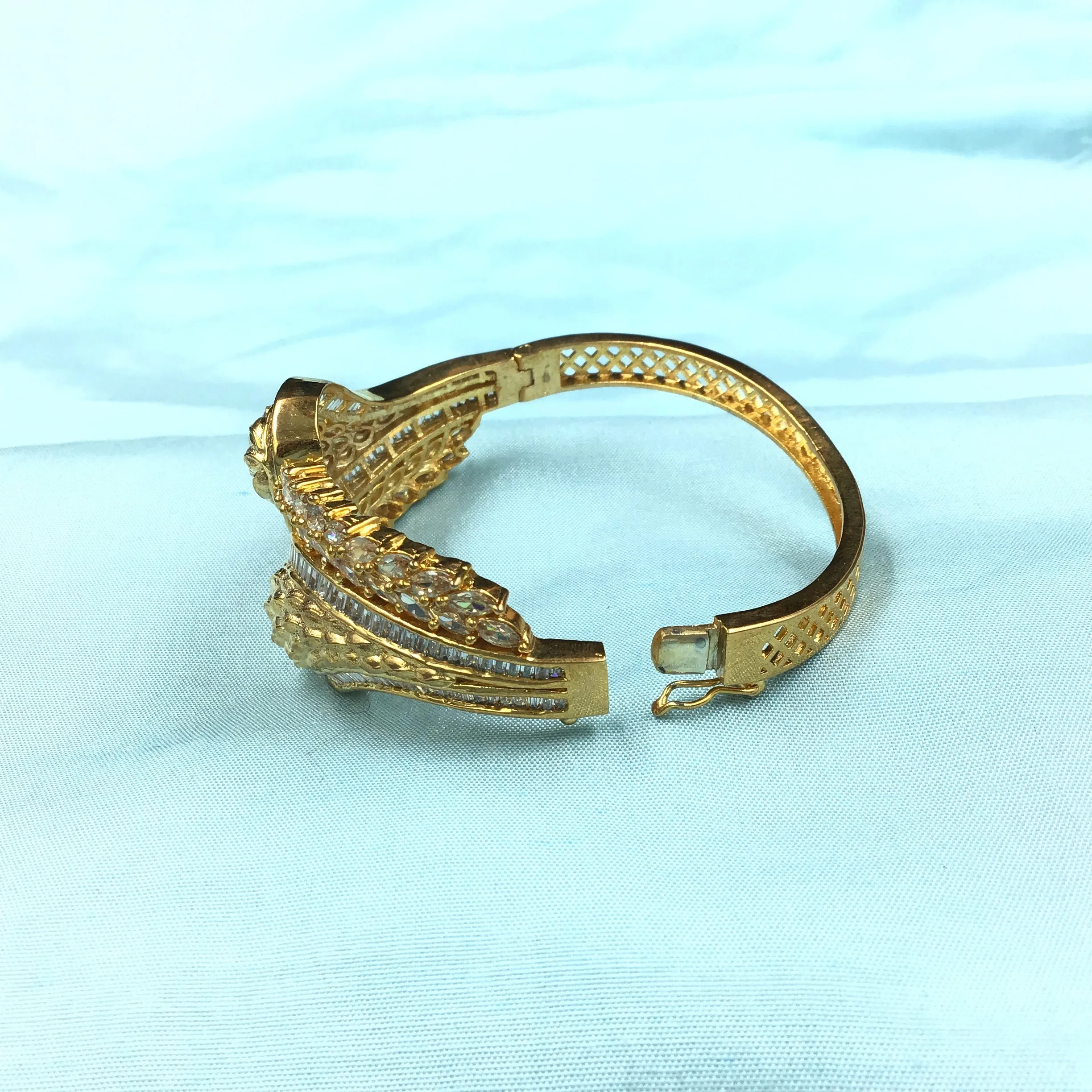Matte Finish Antique Gold Zircon/AD Bracelet 19604-6787