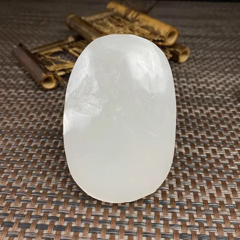 Natural Kunlun Jade Rough Nephrite Raw (133g,7.8X5.3X1.7cm)
