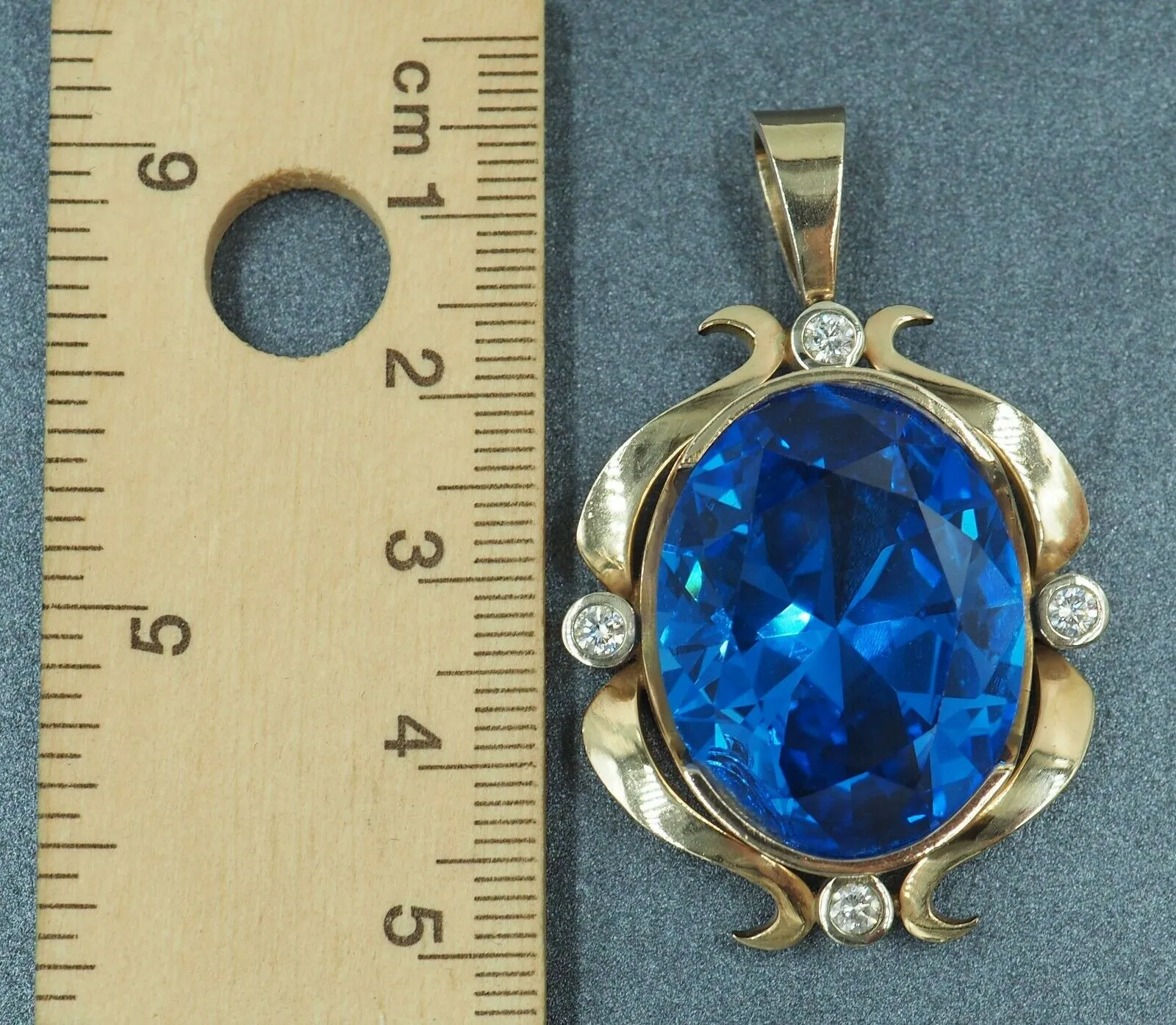 Spinel & Diamond 9ct Yellow Gold Pendant