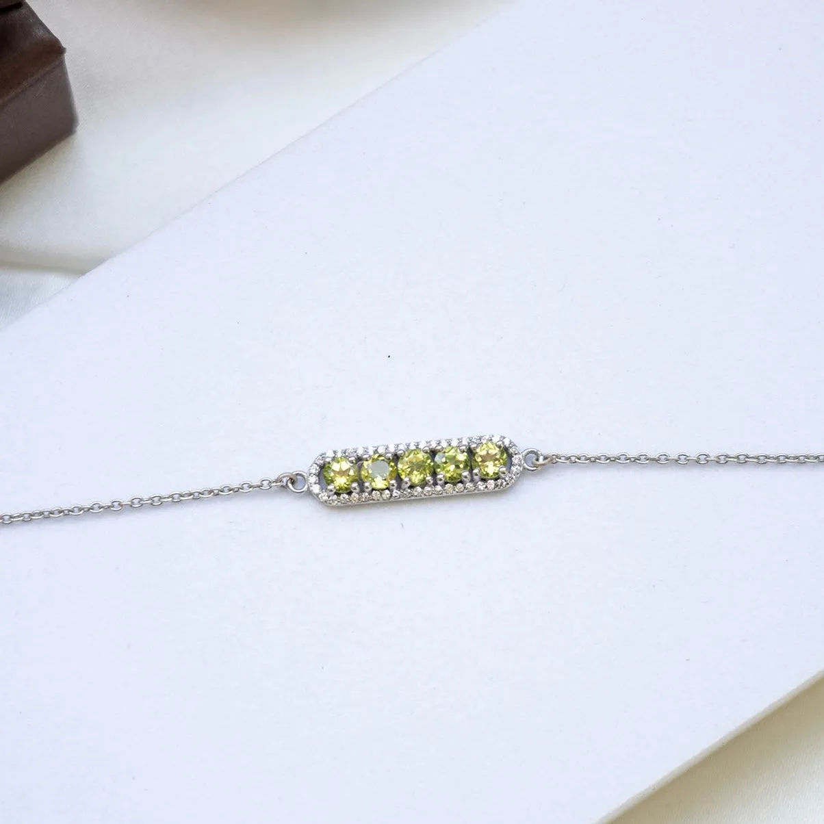 Unfading Tie Peridot Bracelet