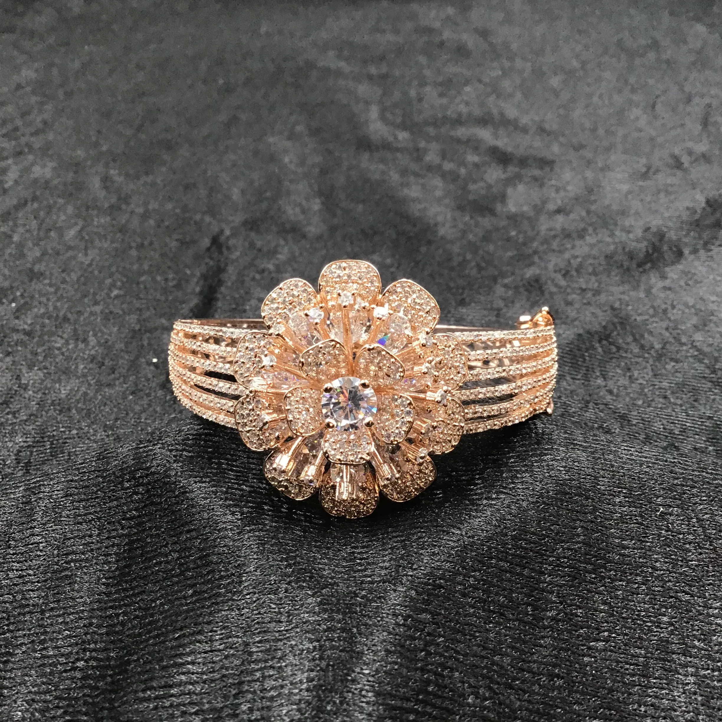 Zircon/AD Bracelet 4083-69