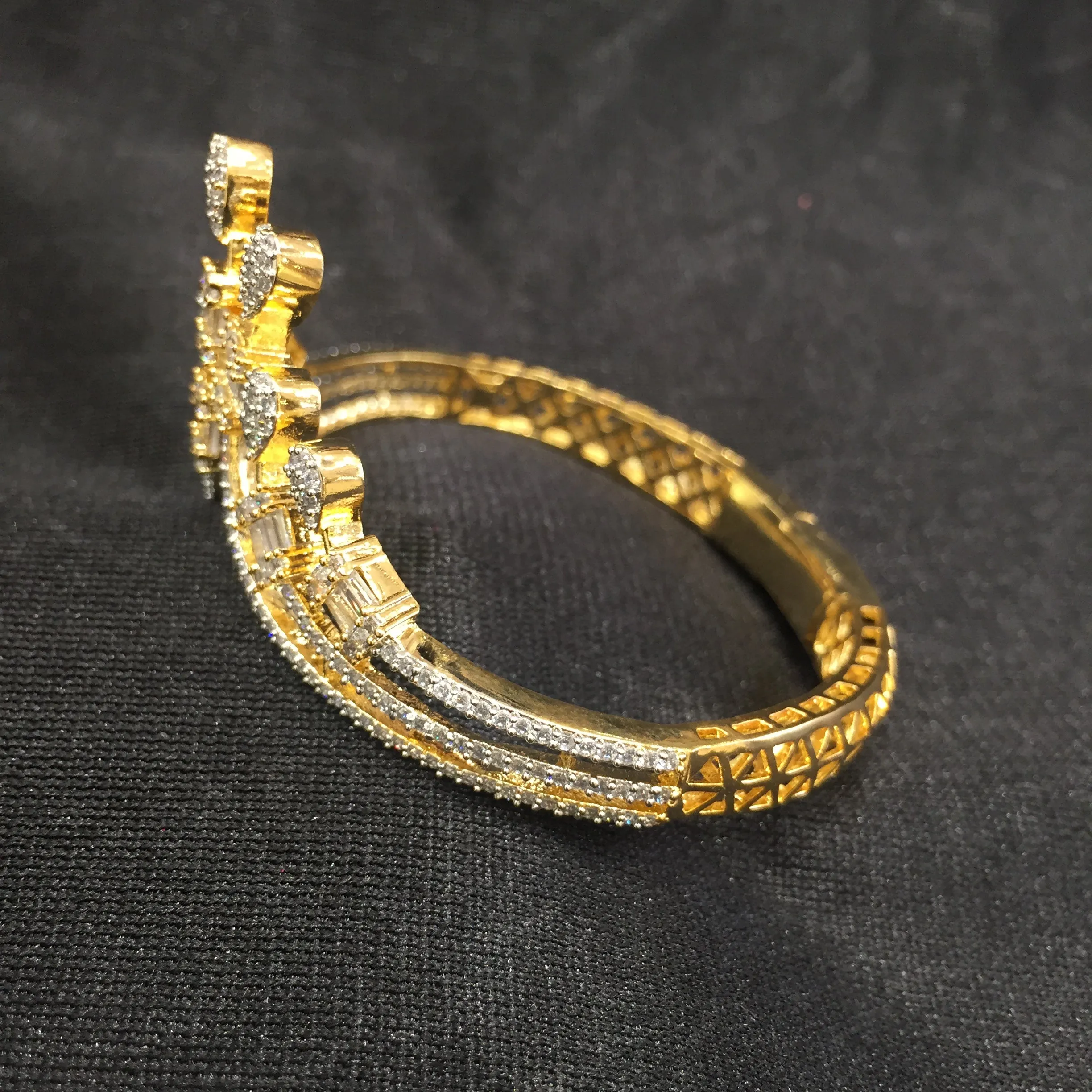Zircon/AD Bracelet 6139-08