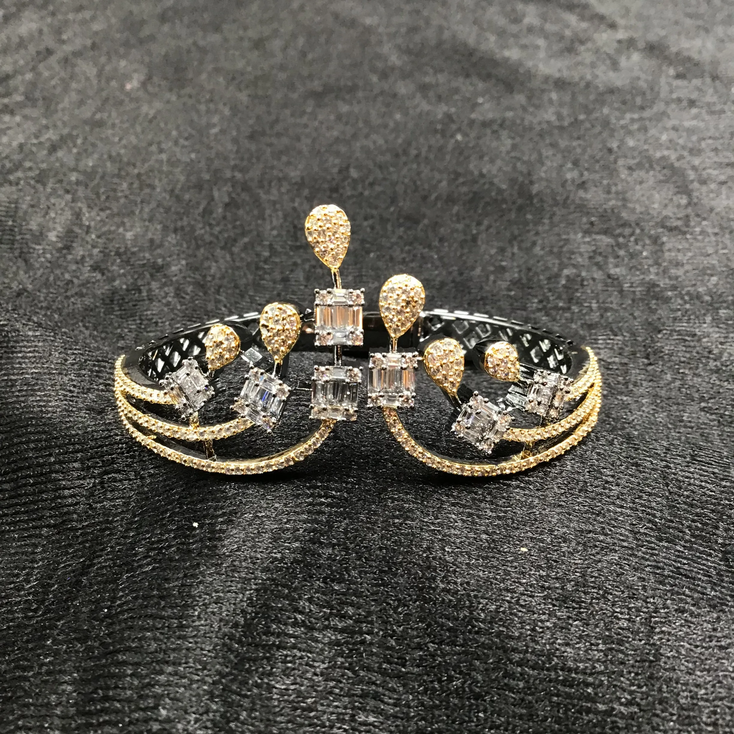 Zircon/AD Bracelet 6139-08