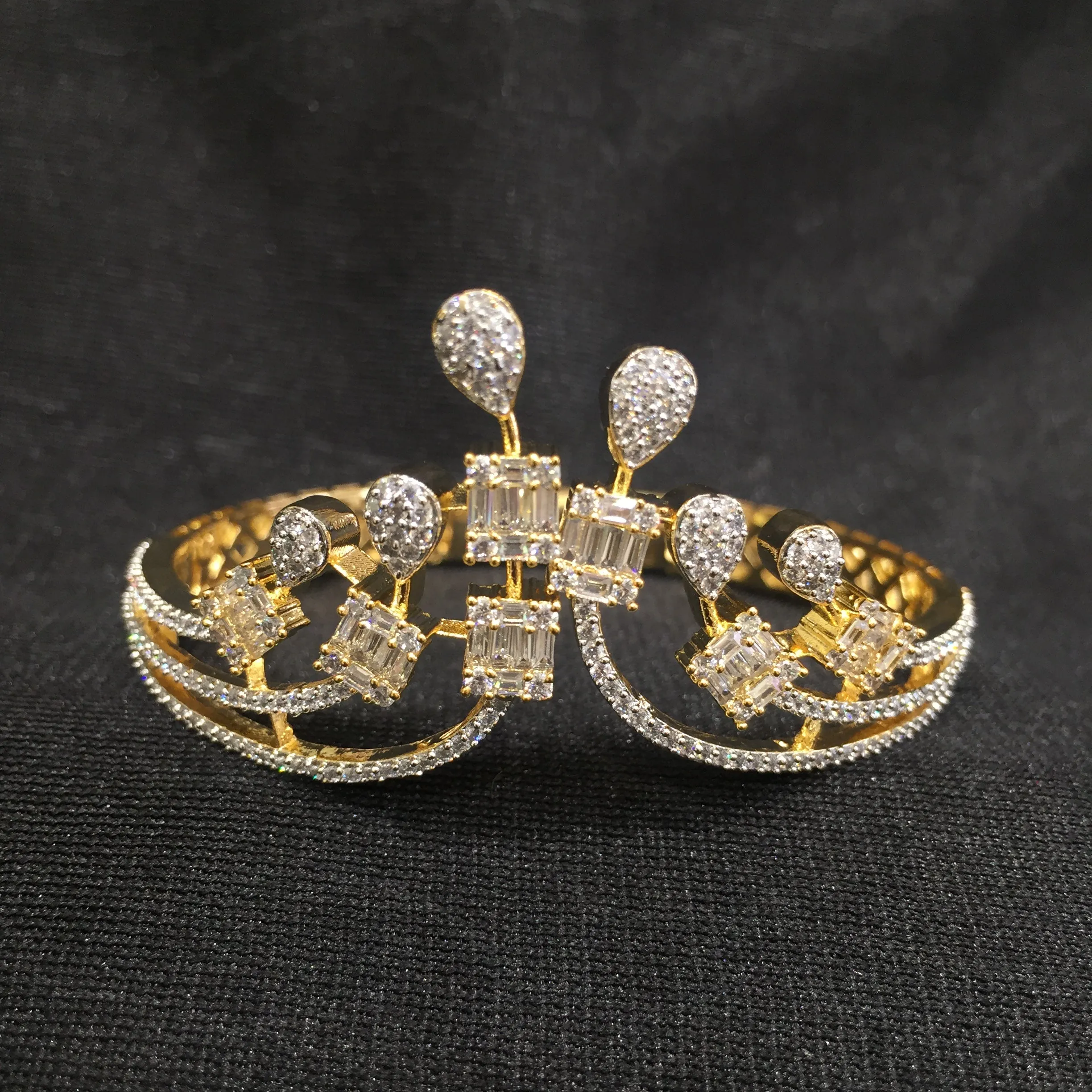 Zircon/AD Bracelet 6139-08